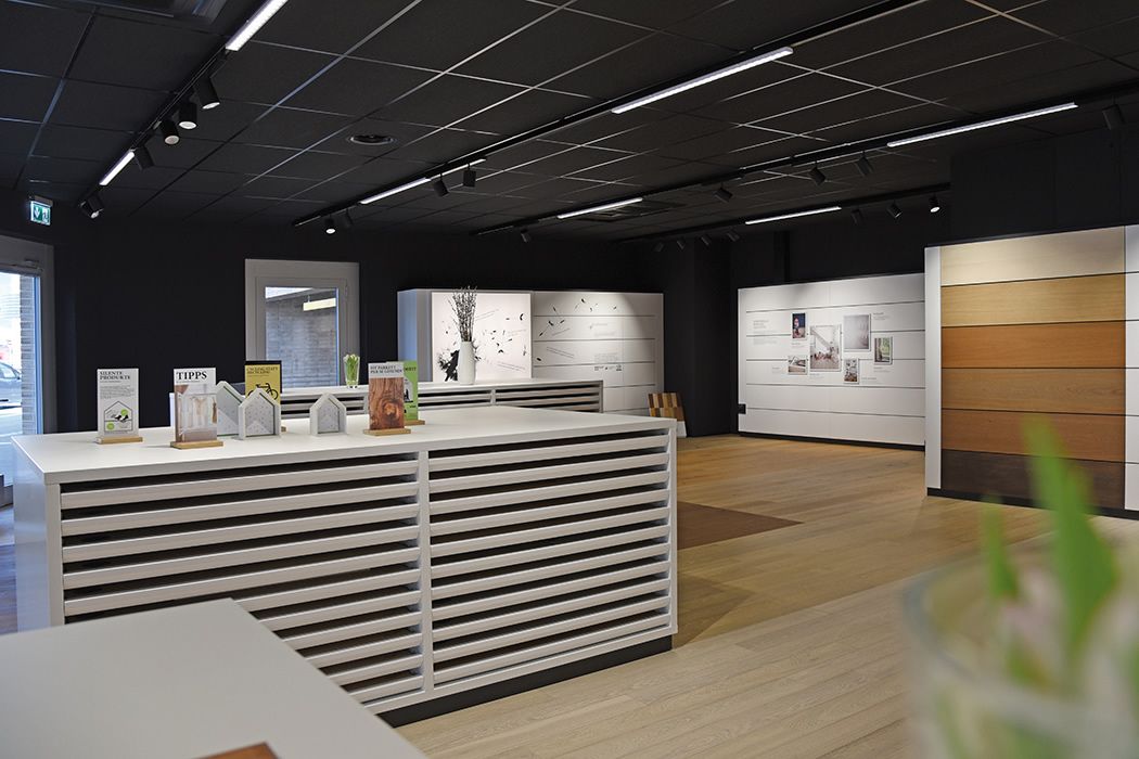Bauwerk Parkettwelt Aarau – Ausstellungsraum.