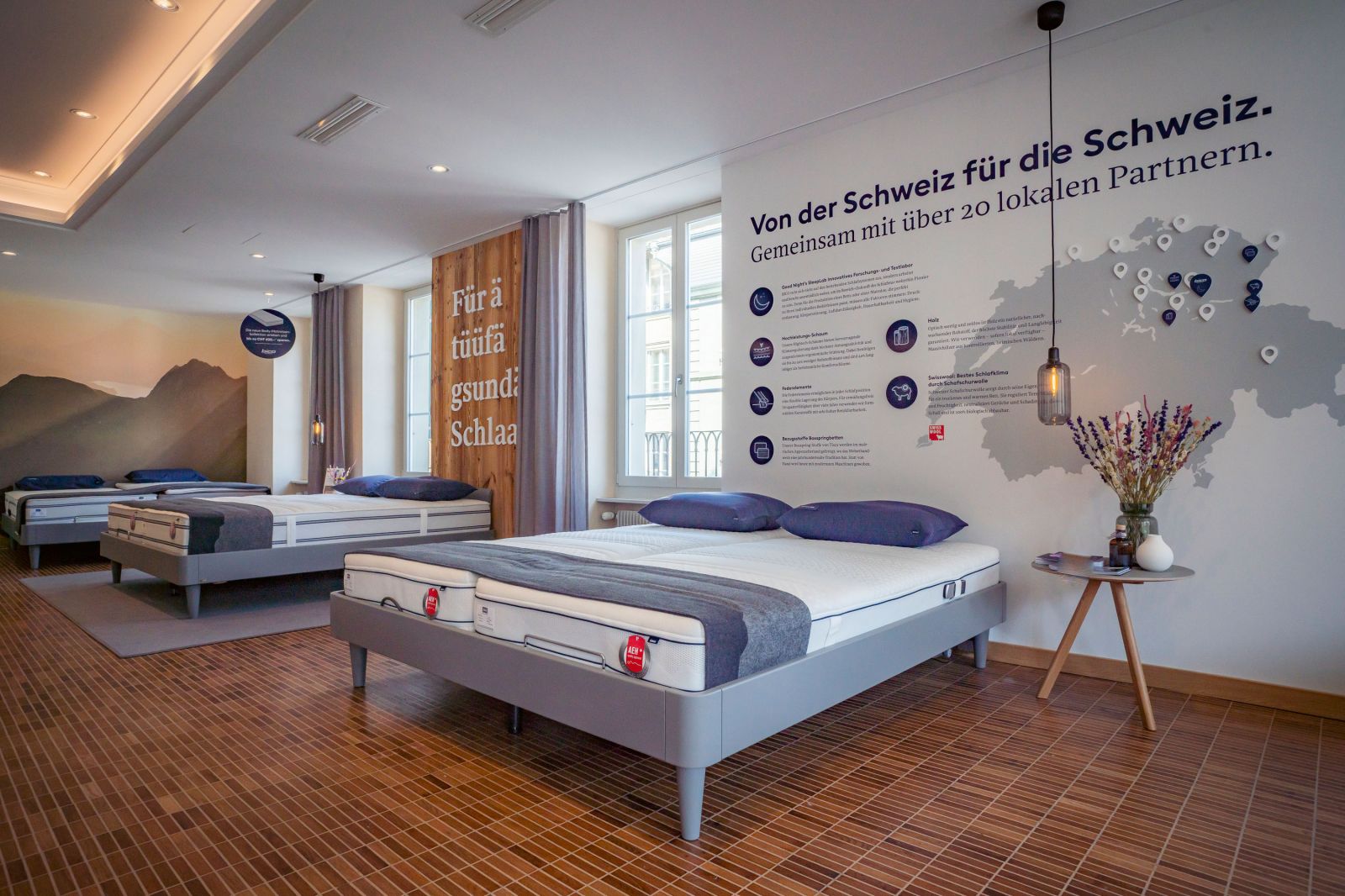 Probeliegen erwünscht. Im Showroom in Bern stehen die Betten mit den Matratzen von Bico bereit.