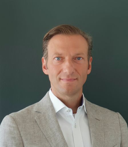 Dr. Alexander Sova führt das Familienunternehmen seit 1. September 2020.