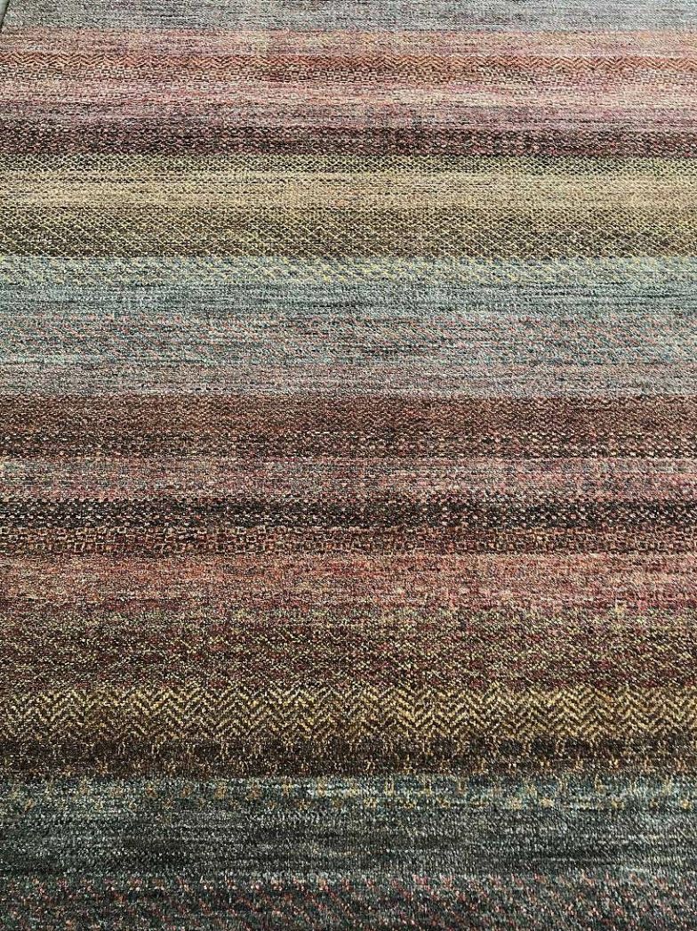 Die Teppich-Kollektionen von Negra sind einmalige Kunstwerke, wie auch der Blick auf die kleinen, feinen Muster von Antioch zeigt.