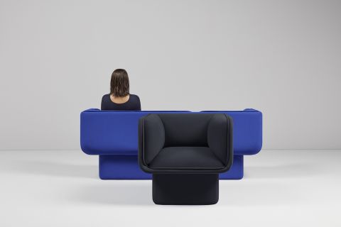 Die Sitzmöbelkollektion «Block» für den Hersteller Missana, ist von Baukastenspielen inspiriert, bei der sich Gegenstände einander anziehen. Foto: MUT Design.