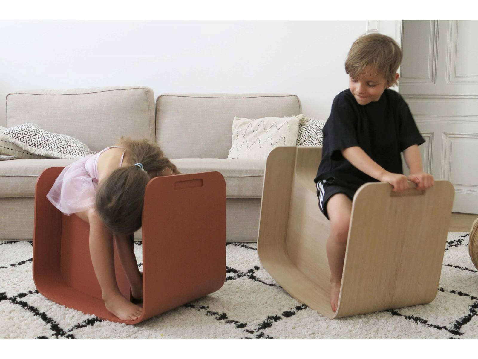«Ludo» – ein Hybrid zwischen Beistelltisch und Spielmöbel. Design: Teresa Egger.