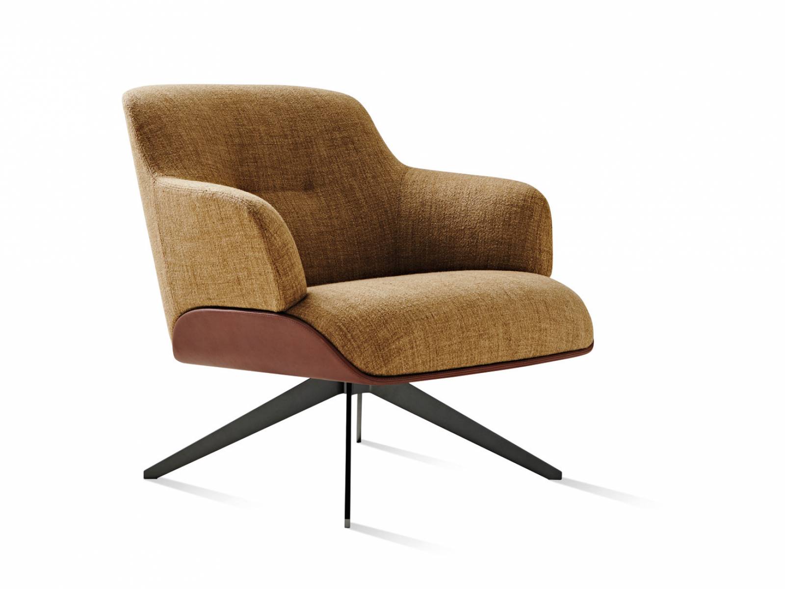 «Kensington» ist ein Sessel mit weich gepolsterter, grosszügiger Sitzfläche. Neben der Ausführung mit einer Aussenschale aus Leder und einer stoffgepolsteren Innenschale hat Designer Rodolfo Dordoni auch ein Modell komplett aus Leder entworfen. Molteni.