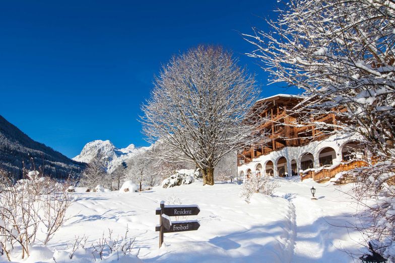 Berge, soweit das Auge reicht. Und mittendrin das 4-Sterne-Hotel Rehlegg bei Berchtesgaden.