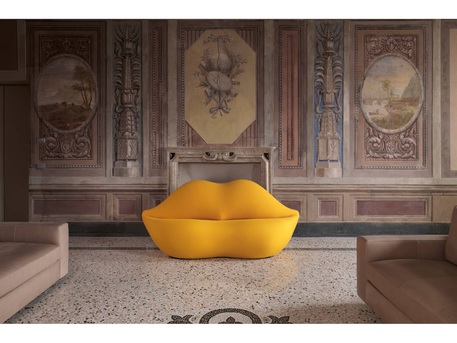 Anlässlich seines 50-jährigen Jubiläums feiert der Möbelhersteller sein kultigstes Sofa mit einer unbegrenzten Auflage in 25 neuen Farben, die der Designikone, welche im wahrsten Sinne des Wortes schon in aller Munde war, einen neuen Look verleihen. «Bocca» wurde bereits 1970 von Studio 65 entworfen und erfreut sich noch heute grosser Beliebtheit. Gufram.