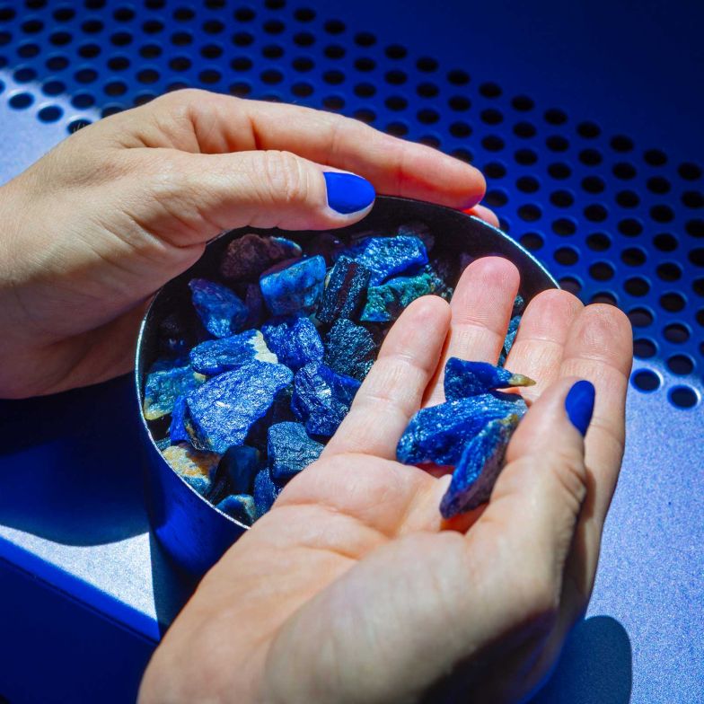 Lapislazuli wurde erstmals vor etwa 7000 Jahren im Hindukush gefunden.